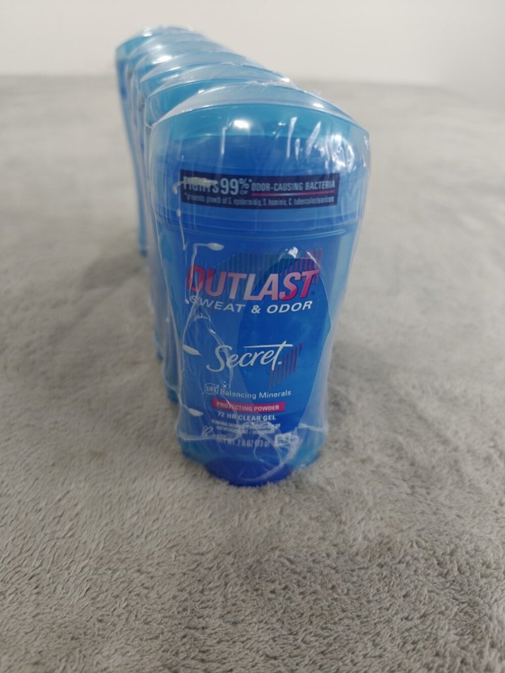Secret Gel Outlast Completely Clean Antiperspirant & Deodorant 2.6 Oz - 6 PACK